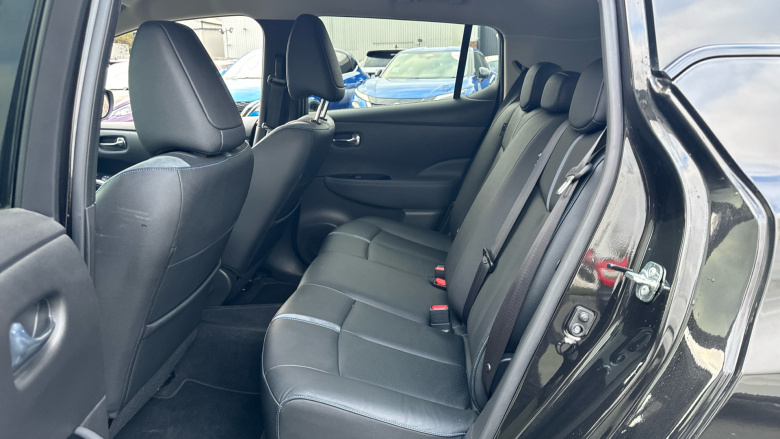 Nissan LEAF 160kW e+ Tekna 59kWh 5dr Auto Electric Hatchback